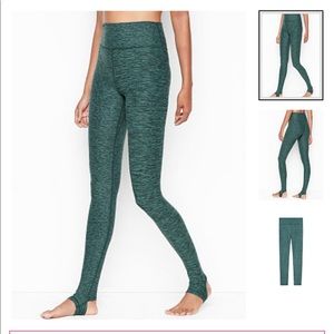 navy Victoria’s Secret softest stirrup leggings!